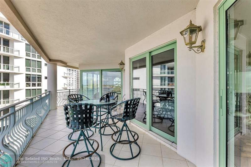 Intracoastal facing covered balcony.