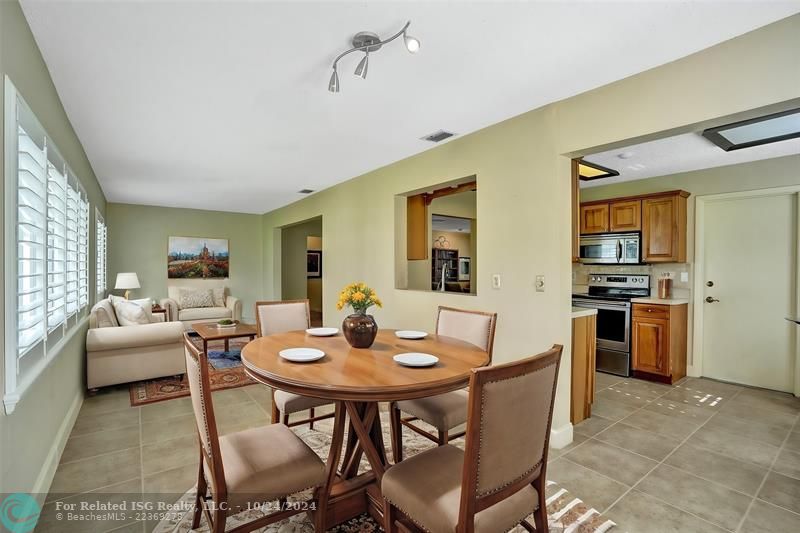 Virtually Staged Dining Area