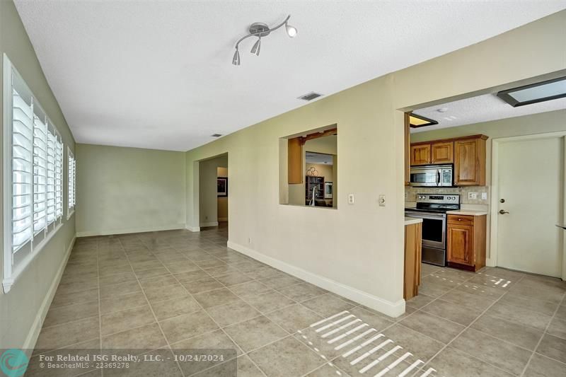 Virtually Staged Dining Area