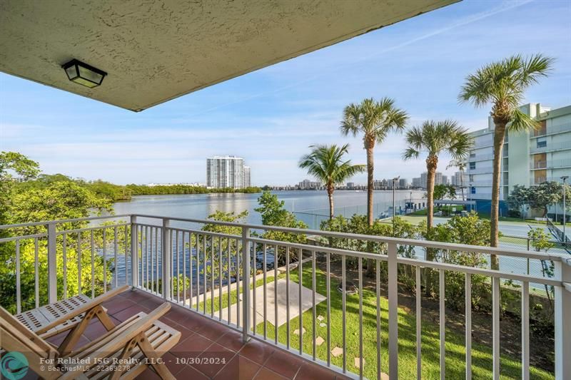 Corner Balcony gives 180 degree view of water and property.