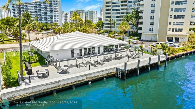 Clubhouse new seawall