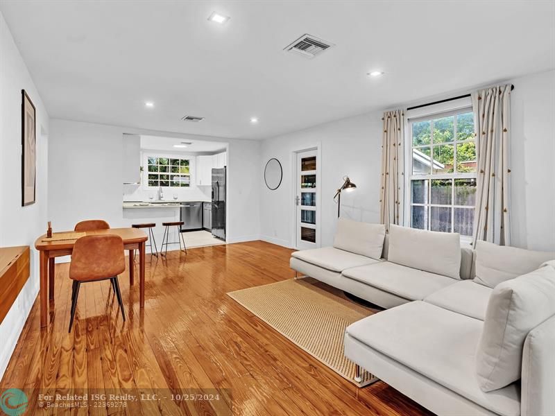 OPEN PLAN LIVING ROOM/KITCHEN