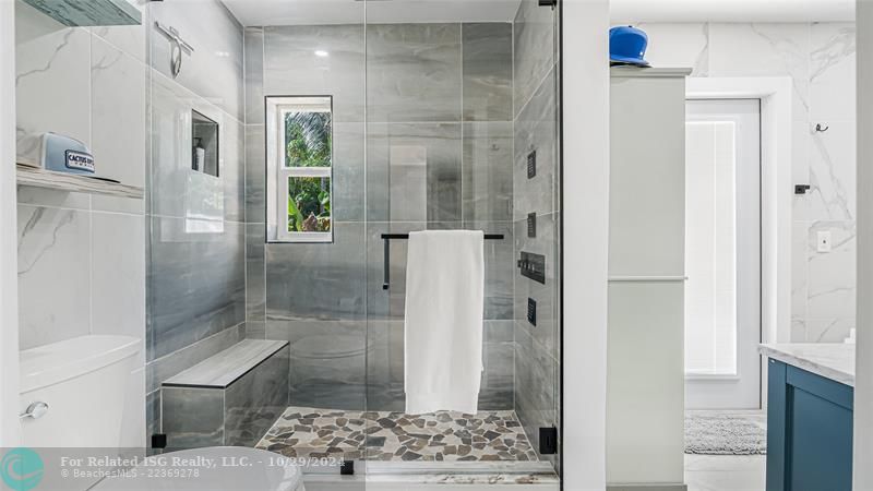 New renovated cabana guest bathroom