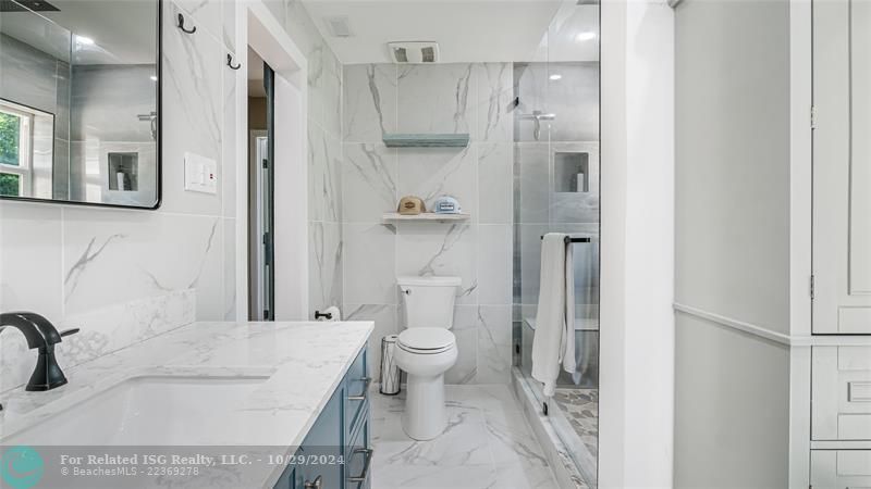 New renovated cabana guest bathroom