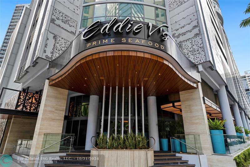 Eddie V's Steakhouse in your building right outside the front doors for convenient upscale dining or an easy happy hour!