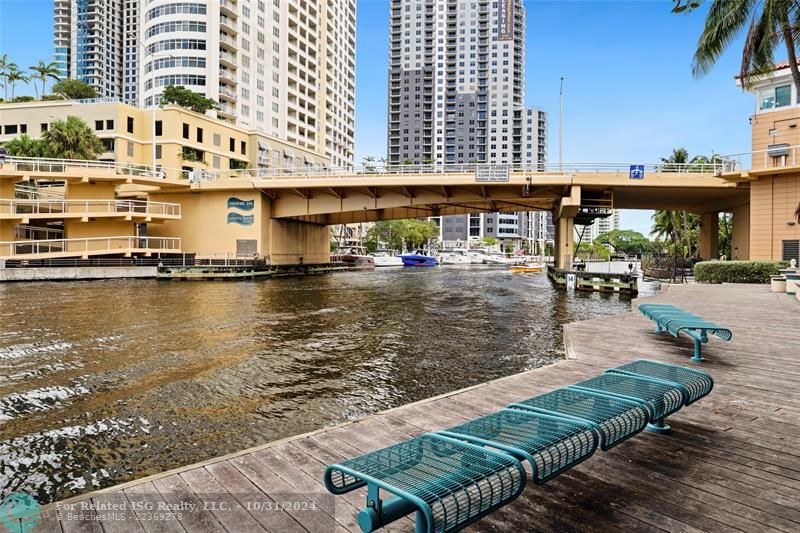 Gorgeous famous Riverwalk just outside the condo off Las Olas Blvd- enjoy a beautiful walk as you admire the yachts passing by