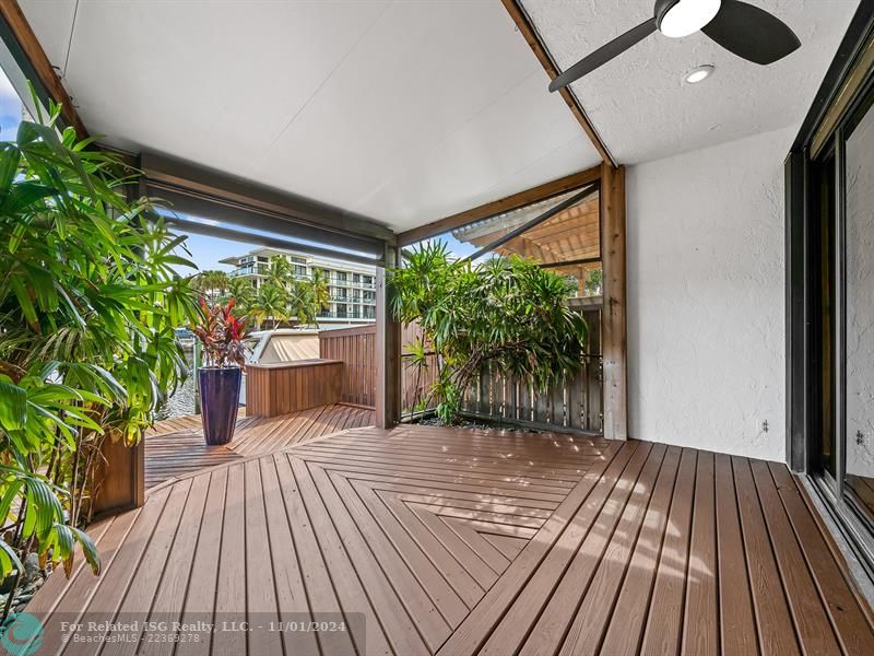 Covered patio to enjoy those beautiful days outside