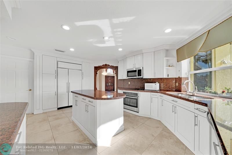 Kitchen and sitting area