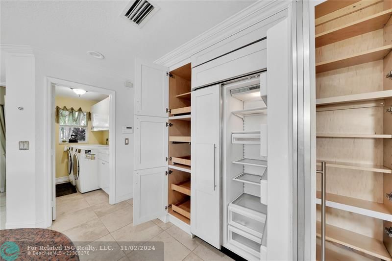 Ample kitchen with lots of storage