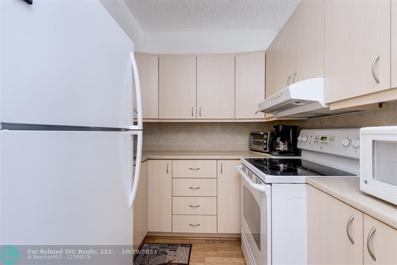 NEW KITCHEN