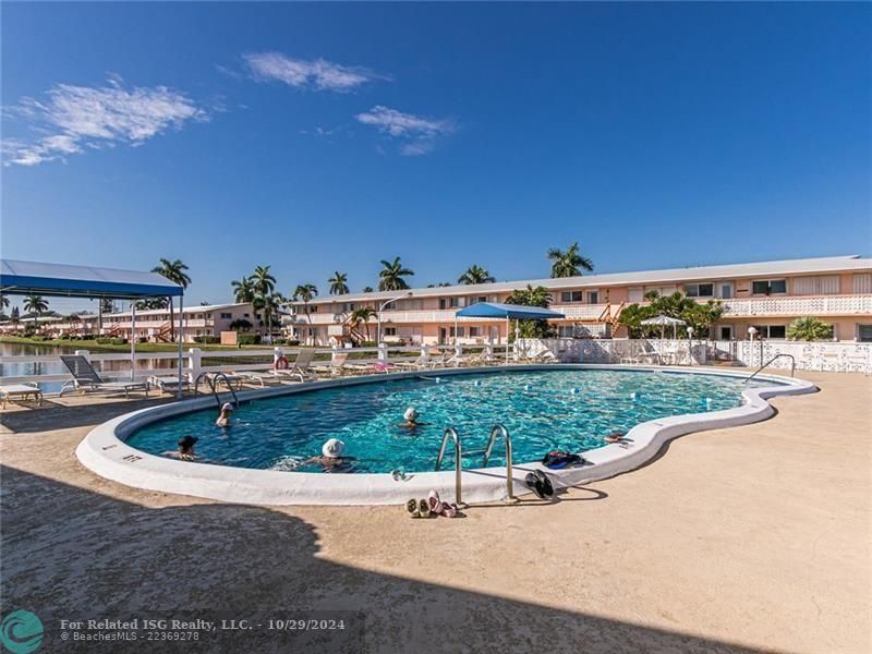 POOL FACING THE LAKE