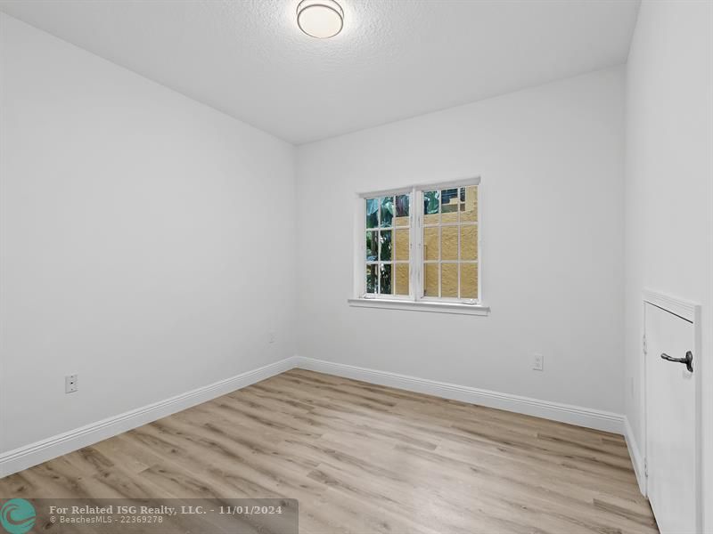 3rd Floor Bedroom Bathroom