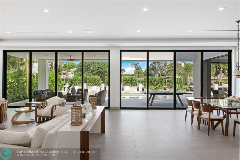 Seamless Indoor to Outdoor Transition