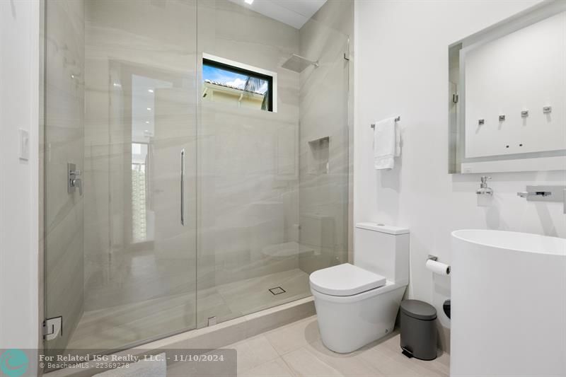 Guest Bath Ensuite