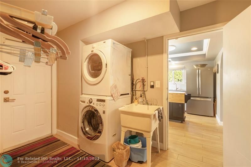 Laundry room with utility sink - large room plenty of space