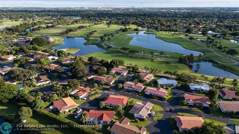 Hawthorne Village with views of golf course