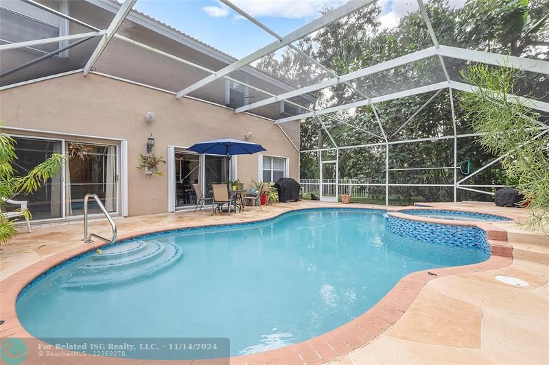 Heated Pool & Whirlpool