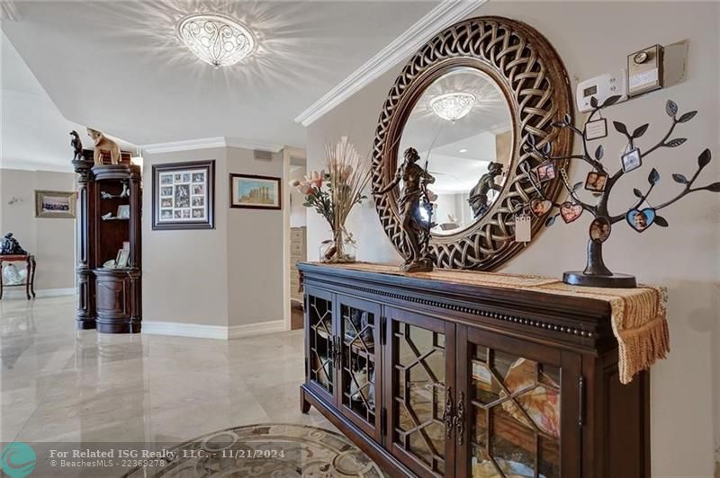 This corner apartment has a double door entry.