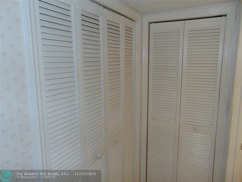 TOTAL 4 CLOSETS PLUS STORAGE LOCKER