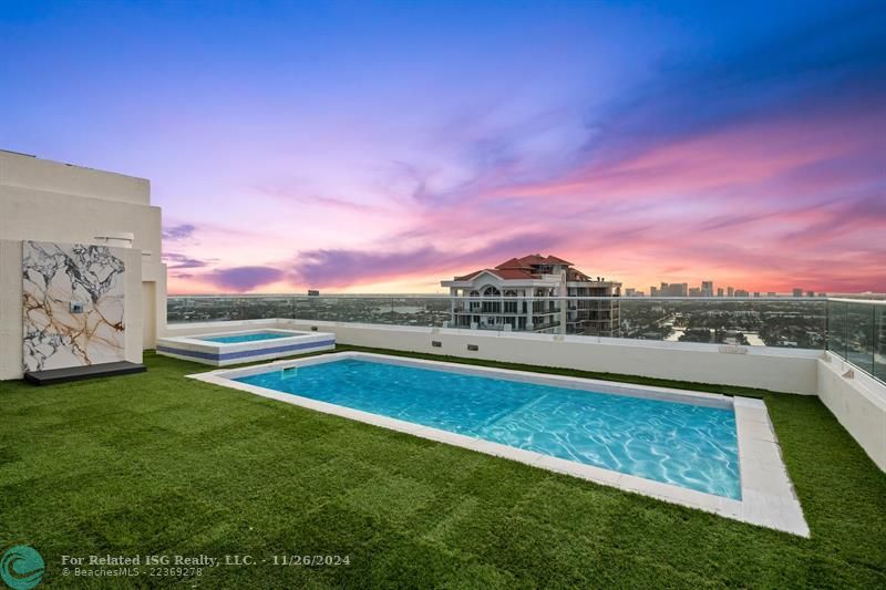 Pool & Spa Powder Room