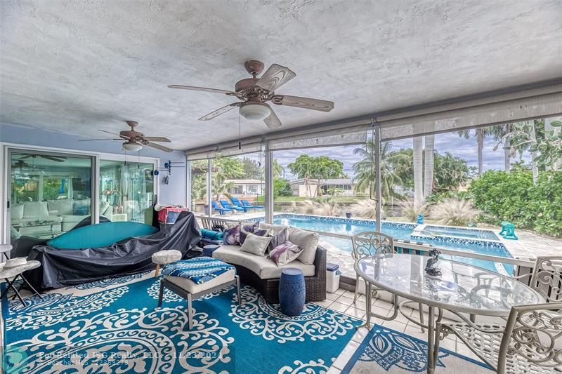 Oakland Park water front pool home