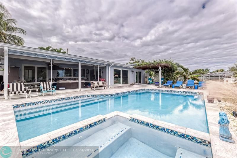 Oakland Park water front pool home