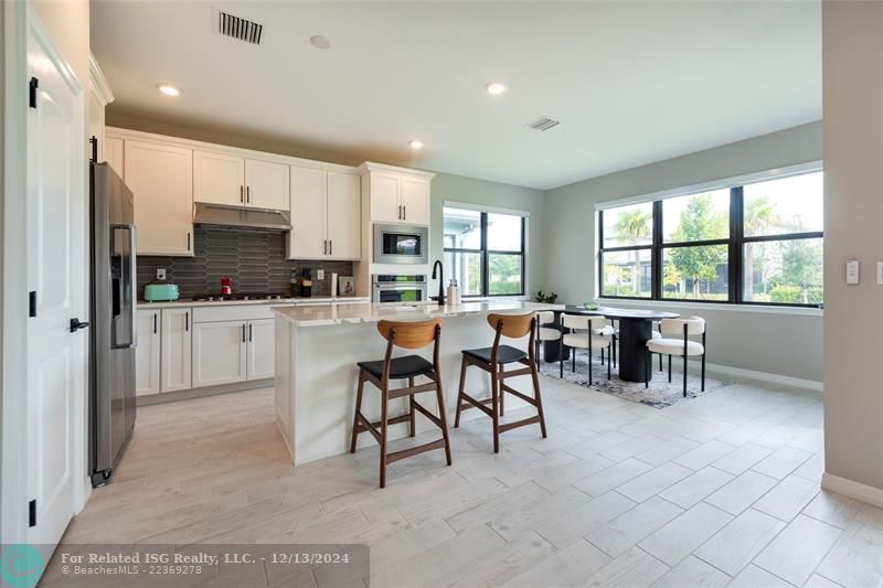 Open kitchen to dining room