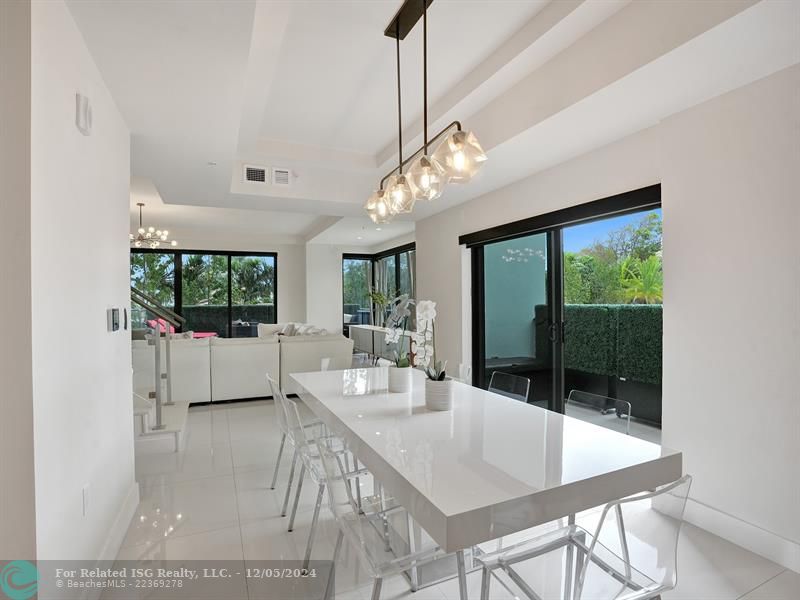 Balcony off dining area