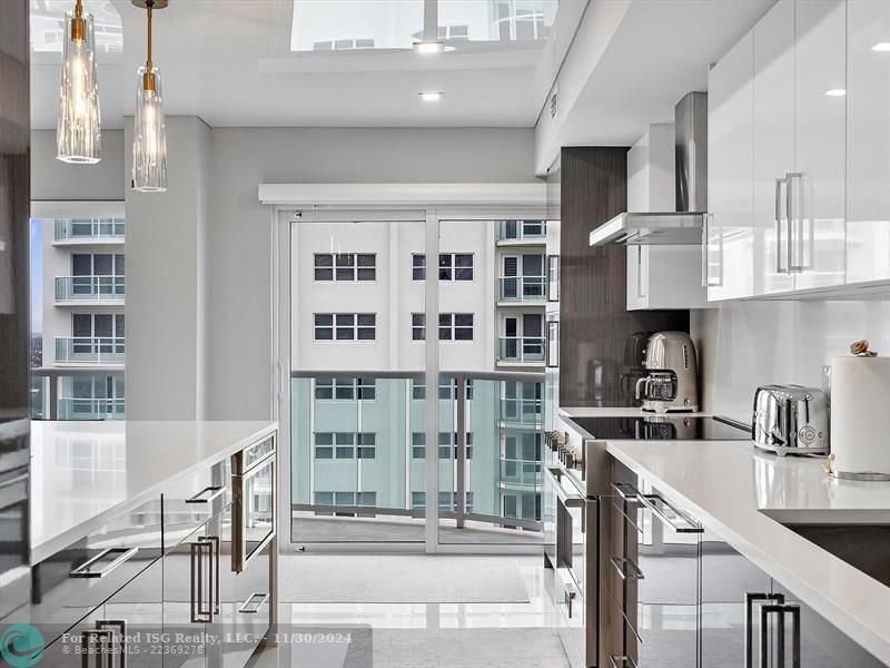 Beautiful Kitchen with sliding door to the Balcony