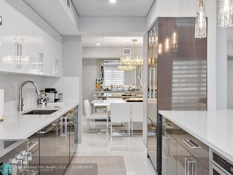 Beautiful Kitchen with sliding door to the Balcony