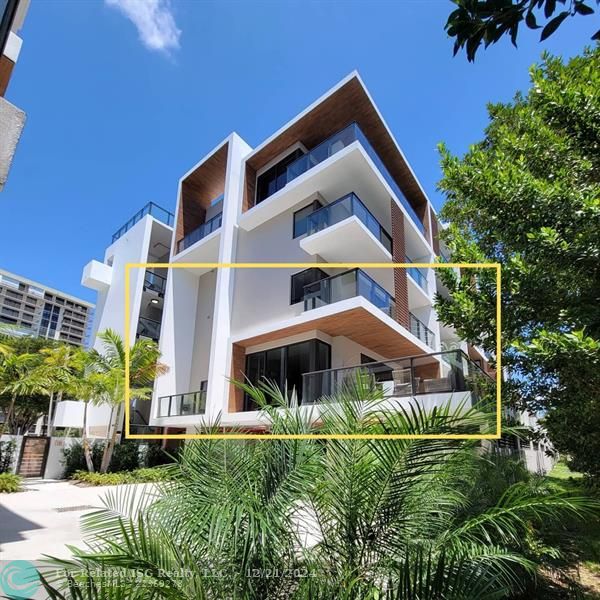 Amazing corner 2-story residence with huge terraces.