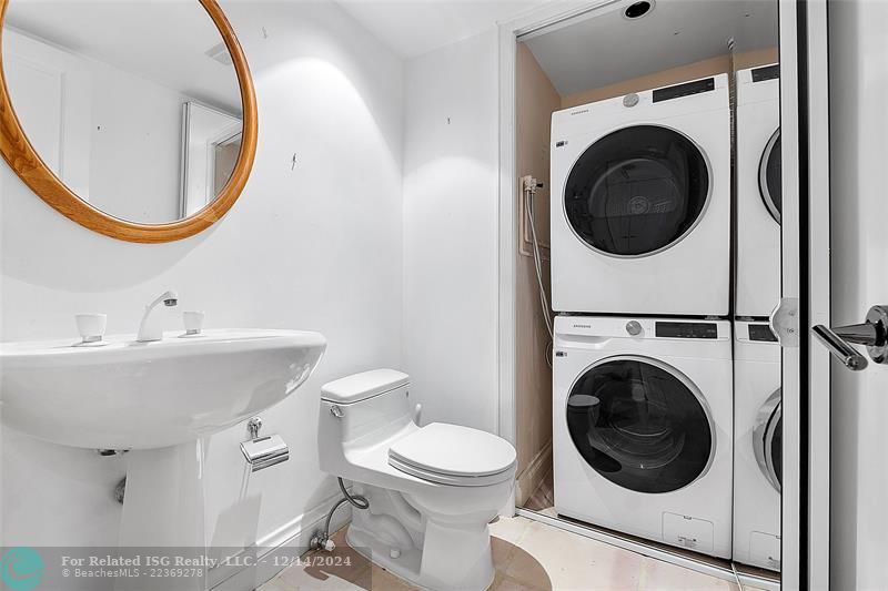 POWDER ROOM & WASHER/DRYER