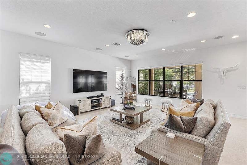 Light and Airy Great Room Overlooking Pool