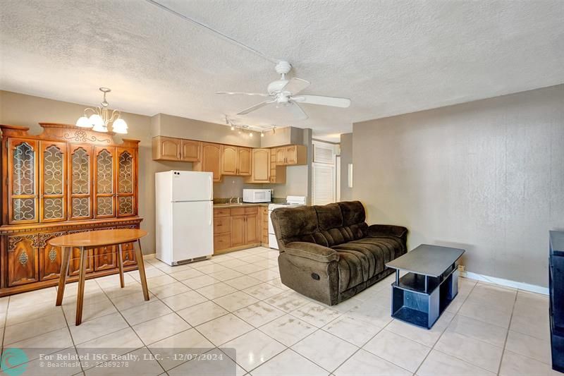 Kitchen/Living Room