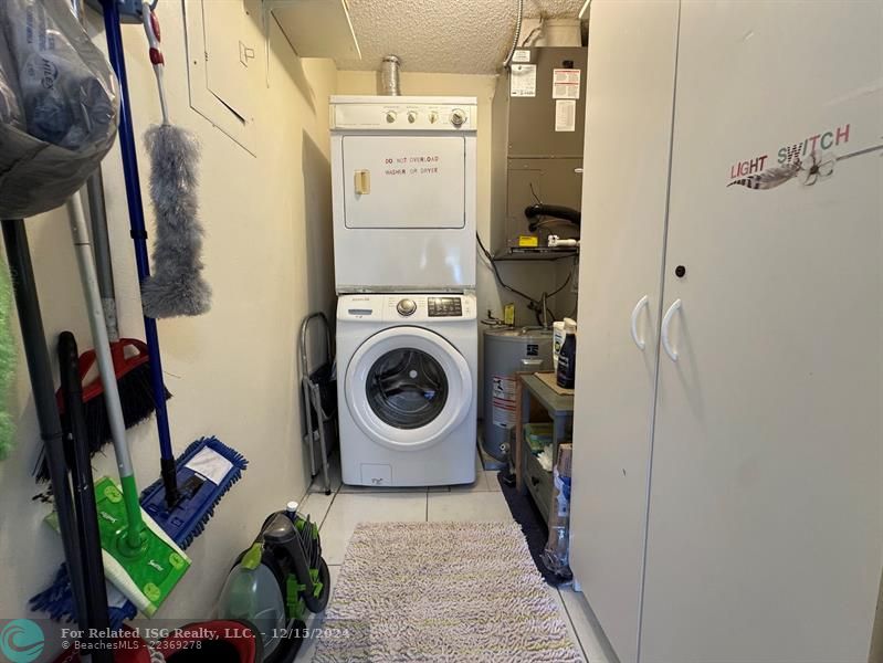 LAUNDRY ROOM-WASHER/DRYER