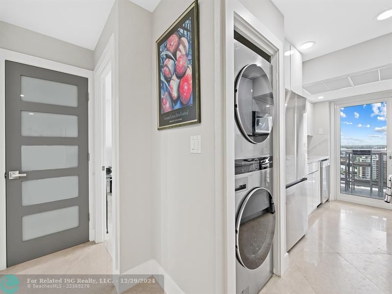 Upgraded Washer / Dryer Kitchen Area