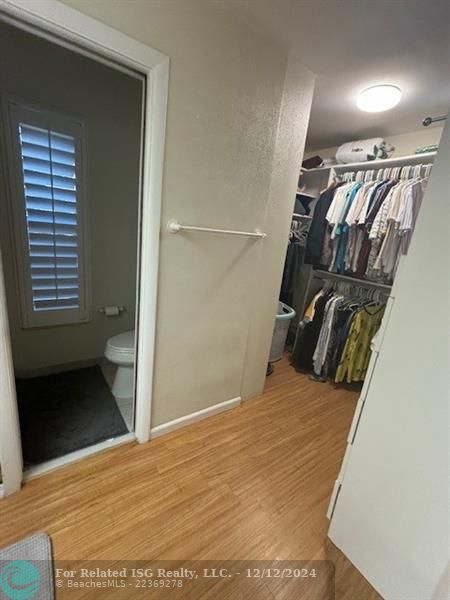 walk in closet