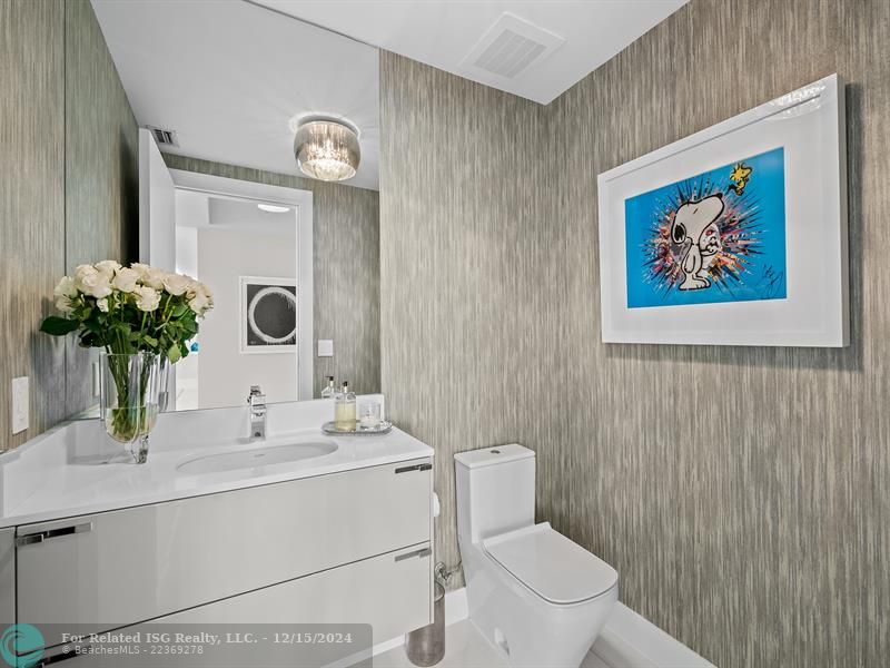 Powder Room designed by SLK Interiors