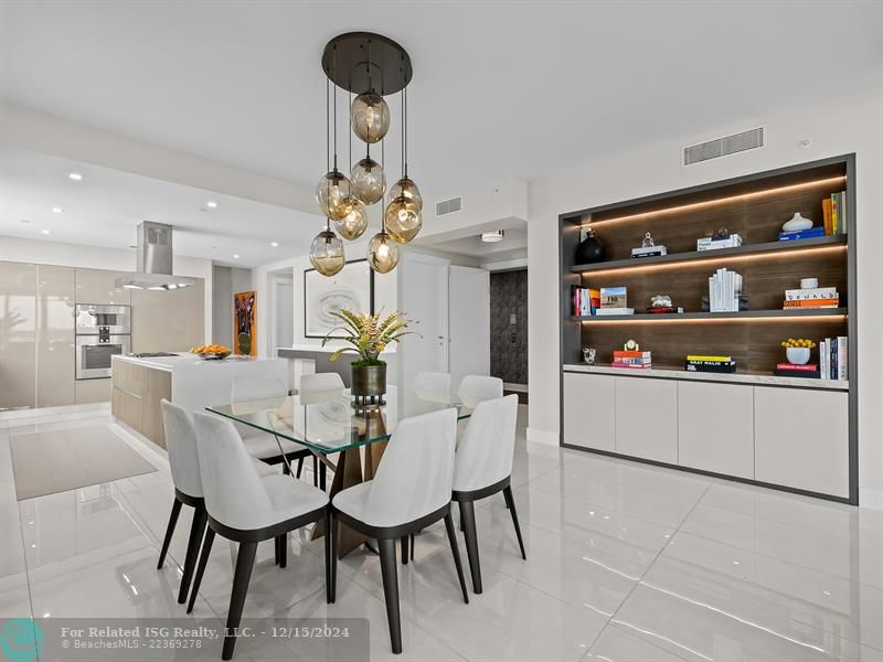 Dining Room decorated by SLK Interiors