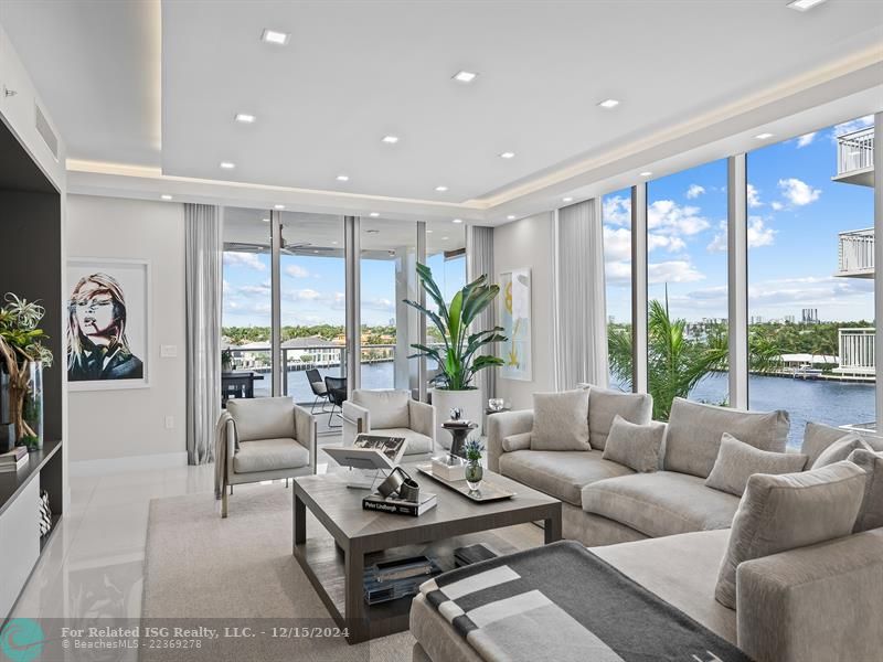 Family Room with panoramic views directly on the Intracoastal Waterway