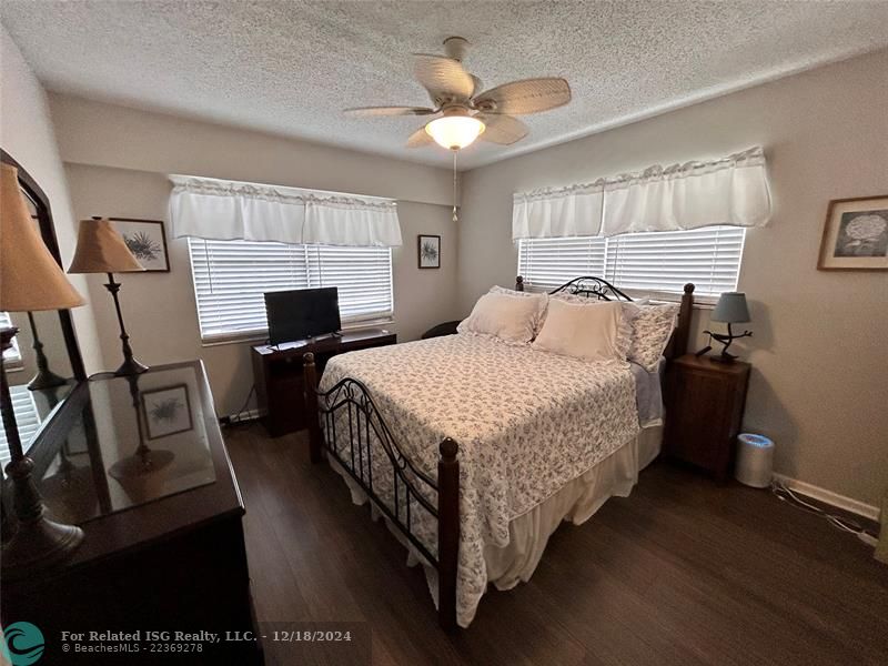 Large 2nd Bedroom. This furniture leaves with Seller