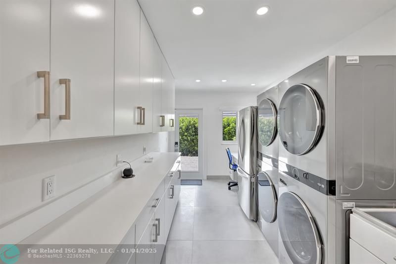 Utility and Mudroom Combination Driveway Entry