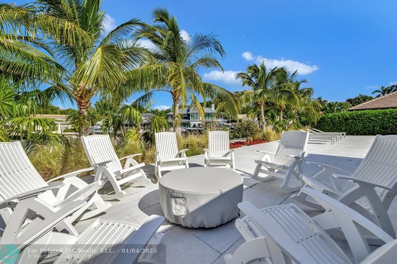 Waterside Pool and Grilling Area