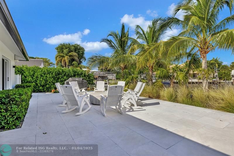 Waterside Pool and Grilling Area