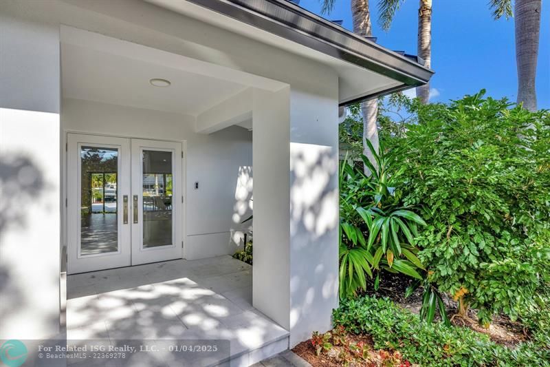 Covered Entry to Front Door