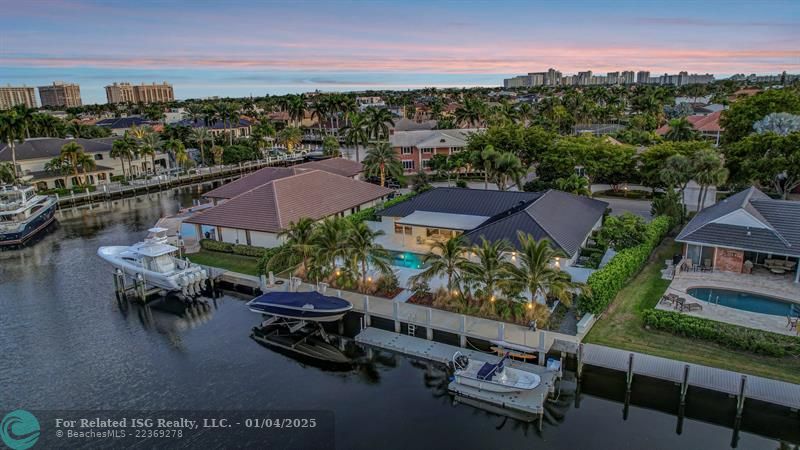 Both Day and Night â€” This Home is Mesmerizing!