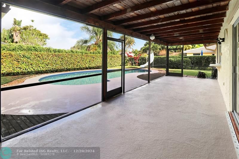 Screened-in Patio