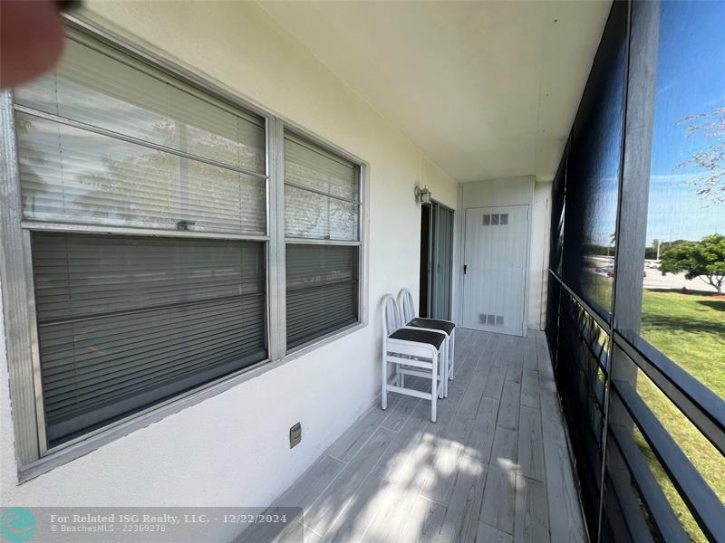 VIRTUALLY STAGED LIVING/DINING AREA