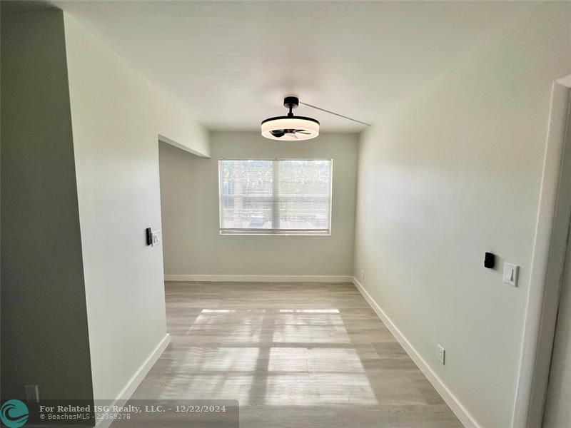 VIRTUALLY STAGED DINING AREA