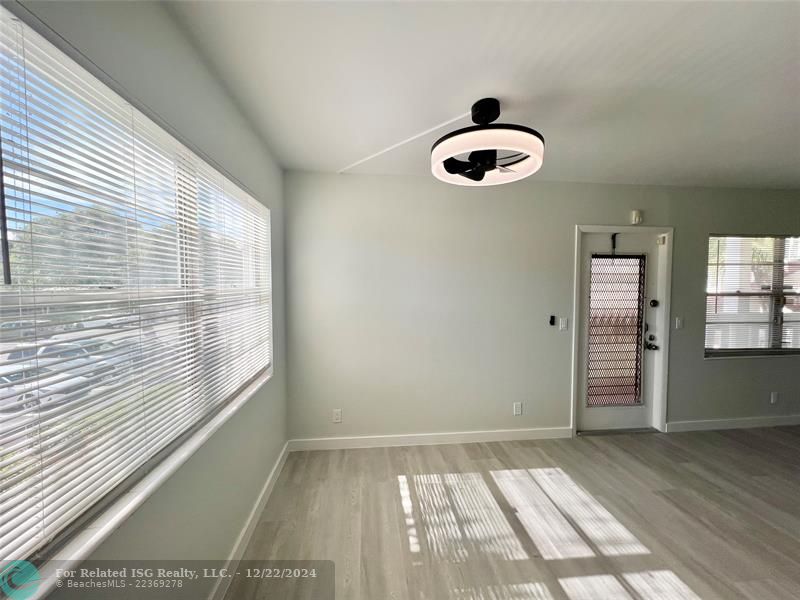 VIRTUALLY STAGED DINING AREA